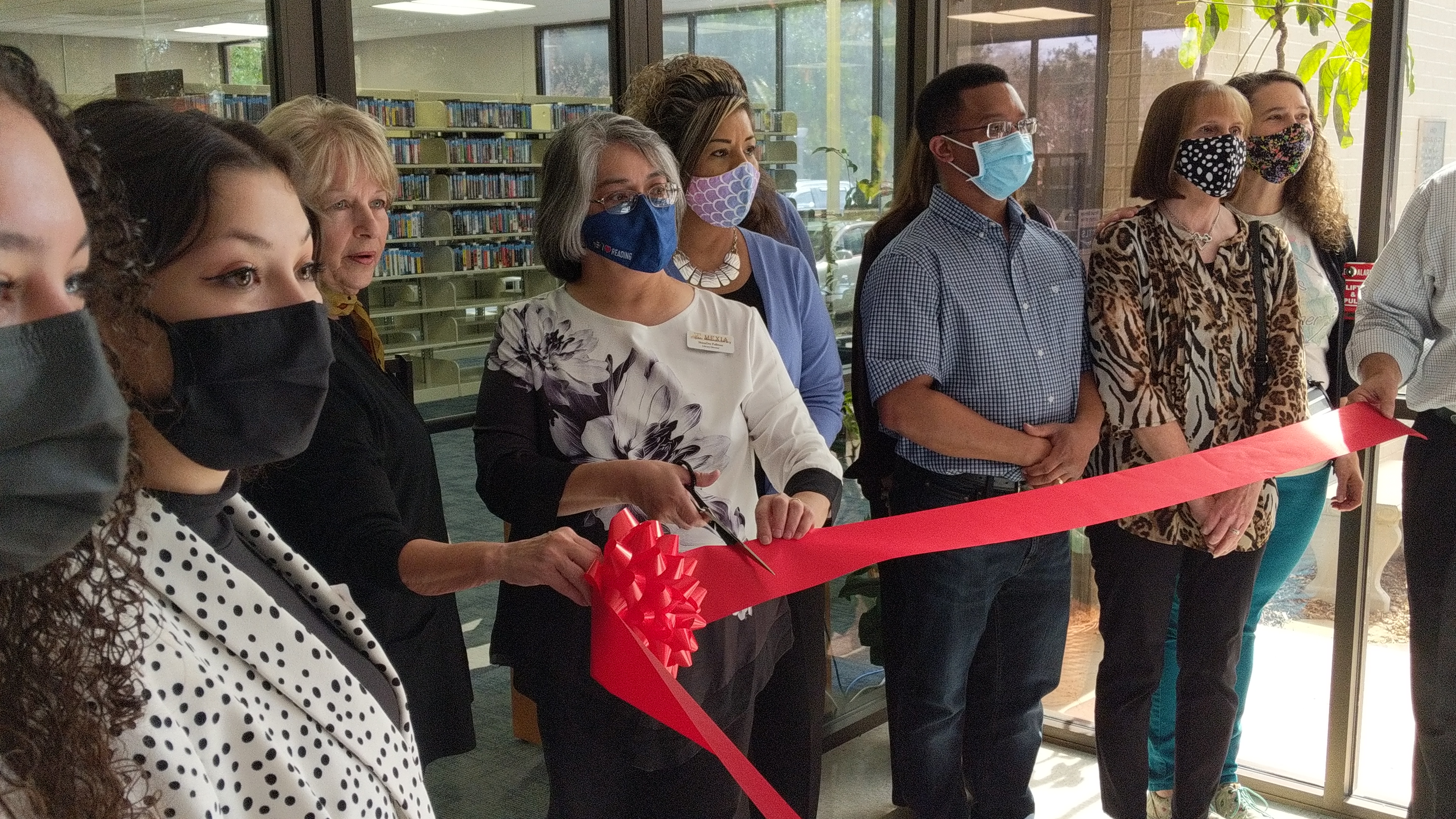 cut ribbon.jpg